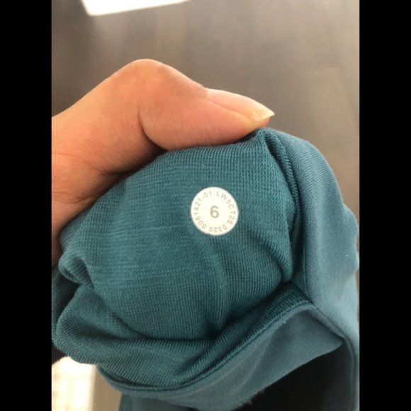 EUC lululemon Align Joggers Size 6 - Picture 3 of 3